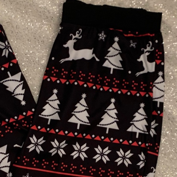 JUST IN! Comfy & Stylish CHRISTMAS leggings - Picture 6 of 8